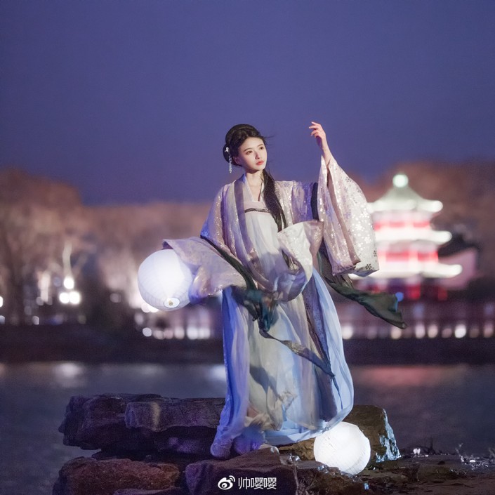 夜景调色:用LR给夜景人像进行修图,PS教程,素材中国网