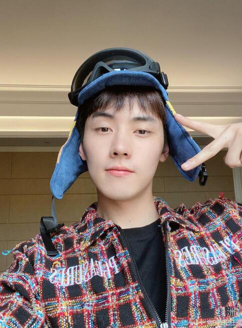 【海王实锤】任豪发文道歉,被爆同时交往2个女朋友